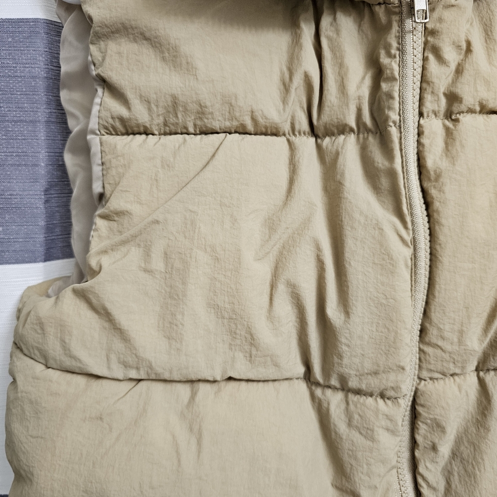 Chic Beige Puffer Vest - Picture 3 of 6